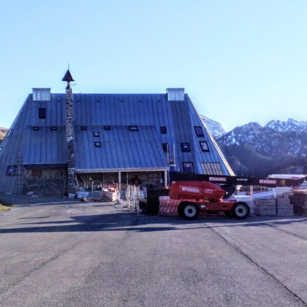 SUSPENDIDAS TEMPORALMENTE LAS OBRAS DE REHABILITACIÓN DEL REFUGIO DE BELAGUA